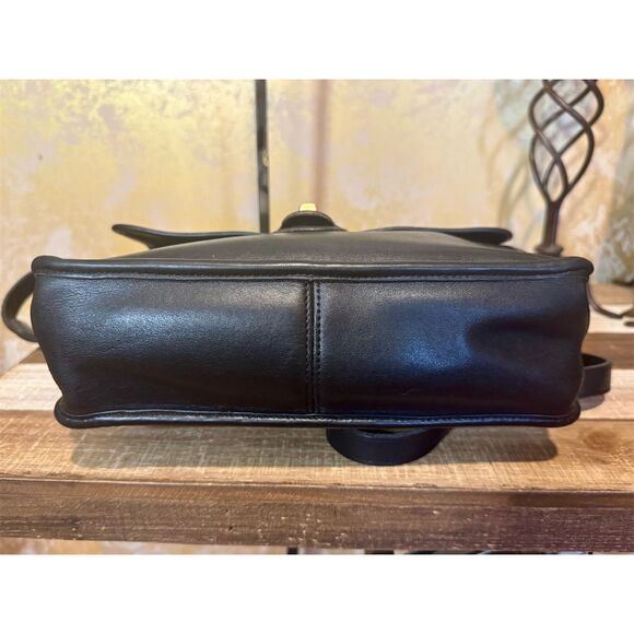 Vintage Coach Willis #9927 - Costa Rica - Picture 4 of 6